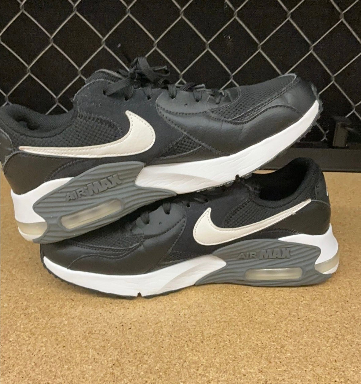Women’s pre owned 9.5 Air Max Excee black white